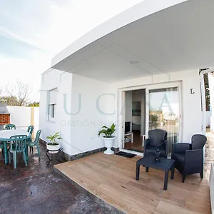 La Rana, En Urbanizacion Con Piscina Comunitaria Chalet